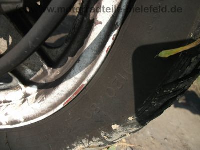 Honda_VFR_750_F_RC24_Street-Fighter_Street_Machines_Maske_Telefix_Lenker_Stahlflex_Bremsleitung_Einmann-Sitz_Joy-Tuning_Auspuff_4in1_aus_RC36_42.jpg