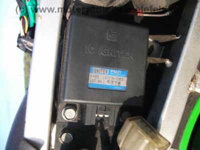 Kawasaki_GPZ_500_S_schwarz-gruen_ABM_Fussrasten_Motor_37_tKM-_wie_GPZ_KLE_EN_EX_500_A_B_C_D_LTD_Twin_81.jpg