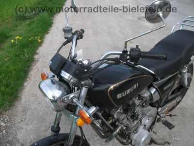 Suzuki_GS_550_T_Chopper_orig__schwarz_Gepaecktraeger_MOTAD_4-1_Auspuff_Edelstahl_-_wie_GS_400_450_500_550_750_D_E_L_T_77.jpg