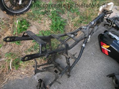 Honda_FT_500_PC07_rot_zerlegt_Ersatz-Teile_spare-parts_-_wie_CB_XL_250_500_R_S_PD01_PD02_MC02_34.jpg