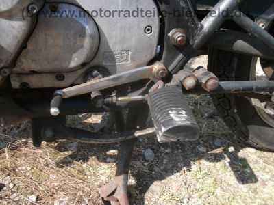 Suzuki_GS_550_E__original_schwarz-rot_Gepaeck-Traeger_-_wie_GS_400_500_750_D_E_L_T_39.jpg