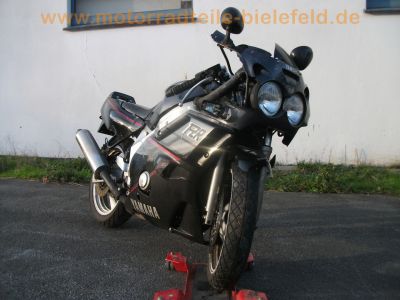 Yamaha_FZR_600_3HE_schwarz-grau_Doppel-Scheinwerfer_crash_Motor_OK_28.jpg