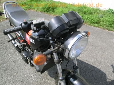 Yamaha_RD_250_LC_4L1_schwarz_-_wie_RD_RZ_TZ_125_250_350_LC_4L0_4L2_4L3_31L_31K_80.jpg