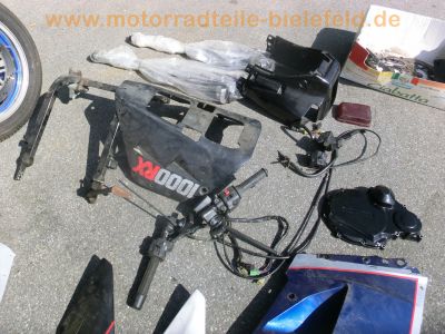 Kawasaki_GPZ_1000_RX_grau_Seitenschaden_ZXT00A_Extras_-_wie_ZX-10_ZXT00B_GPZ_900_750_R_ZX_900_A_21.jpg