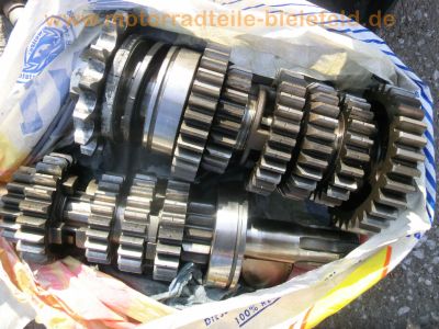 Suzuki_GS_550_E_neon-gelb_Ersatz-Teile_spares_spare_parts_-_wie_GS_400_500_750_850_1000_E_109.jpg