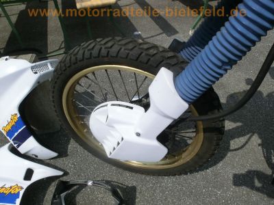Honda_NX_650_Dominator_RD02_weiss_Hauptstaender_GIVI_Koffer-Traeger_-_wie_XR_SLR_FMX_650_RD06_RD08_RD09_Vigor_24.jpg