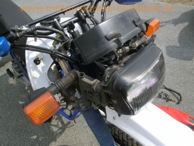 Honda_NX_650_Dominator_RD02_weiss_Hauptstaender_GIVI_Koffer-Traeger_-_wie_XR_SLR_FMX_650_RD06_RD08_RD09_Vigor_59.jpg