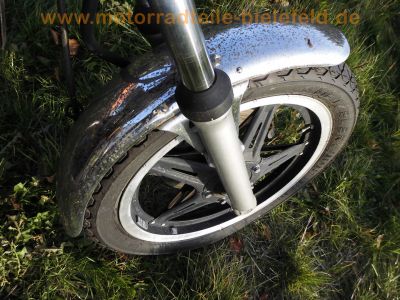 Honda_CM_400_T_NC01_schwarz_Chopper_orig__Auspuff_HM_447_448_Heck-Buegel_Chrom-Fender_19.jpg