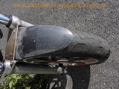 Suzuki_GSX-R_750_GR77B_orange_Street-Fighter_-_wie_GR77A_GR7AB_GSXR_1100_GU74C_GV73C_28.jpg