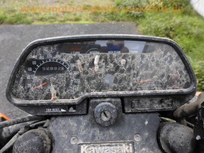 Kawasaki_Z_550_F_ZR550A_KZ550B_schwarz_MOTAD_4-1_-_wie_KZ_ZX_400_500_550_A_H_D_J_LTD_42.jpg