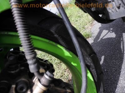 Kawasaki_ZXR_400_H_USD-Gabel_neue_Reifen_Ersatzteile_spare-parts_-_wie_ZX_ZXR_400_L_40.jpg