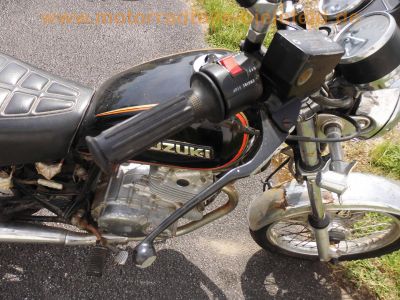 Suzuki_GN_250_NJ41A_Sturz_Motor_J405_-_wie_NJ42A_DR_GN_125_250_400_SP370_31.jpg