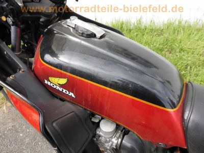 Honda_CB_750_F2_Boldor_RC04_rot-schwarz_in_SC01_Rahmen_Haensle_4-1_Auspuff_Stahlflex_-_wie_CB_900_F_F2_SC09_20.jpg