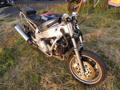 Yamaha_FZR_600_Genesis_3HE_Sturz_Do-Sw_Oel-_Wasser-Kuehlung_34.jpg