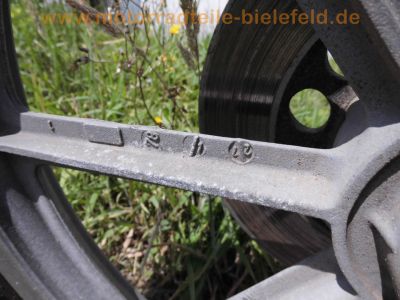 Yamaha_RD_200_DX_1E8_silber-grau_+_Ersatz-Teile_-_wie_DT_RD_RS_50_80_100_125_175_200_250_M_MX_MX-S_72.jpg