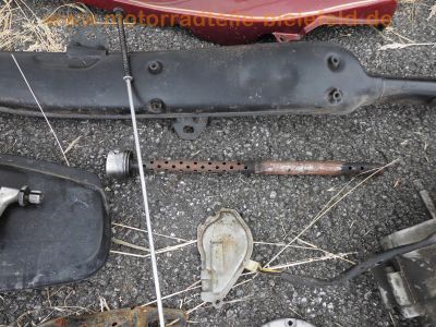 Suzuki_RV_125_Scrambler_Tracker_EZ_1980_stillgelegt_1990_Ersatz-Teile_spare-parts_-_wie_Rover_GT_TS_RV_50_75_80_90_125_ER_94.jpg