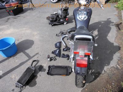 Honda_VT_700_C_RC19_Shadow_Custom_Chopper_-_wie_VT_750_C_RC14_RC29_VT_1100_C_SC18_SC23_53.jpg
