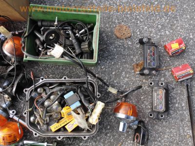 Honda_CB_500_Four_Konvolut_3x_Ersatzteile_spare-parts_-_wie_CB_350_400_500_550_750_F_Four_76.jpg