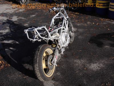 Yamaha_TRX_850_4UN_nackt_mit_AT-Motor_R1-Bremsanlage_Rahmen_Gabel_Räder_Cockpit_28.jpg