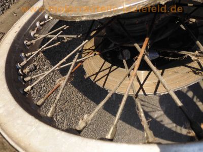 Honda_GL1000_Goldwing_schwarz_GL1_rolling_Chassis_EZ1977_KONI_VETTER_Windjammer_50.jpg