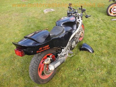 Yamaha_FJ1200_3CW_Superbike-Heck_mit_Sozius-Abdeckung_von_Wagner_Kunststofftechnik_DEVIL_4-1_Auspuff_-_wie_FJ_1100_47E_1XJ_3YA_30.jpg