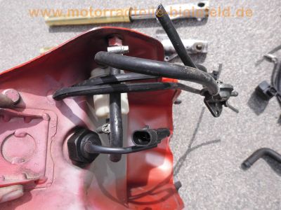 Ducati_Monster_M_600_Ersatzteile_spares_spare-parts_Gabel_Auspuff_Rastenanlagen_Airbox_Elektrik_-_wie_Ducati_600_750_900_SS_M_40.jpg