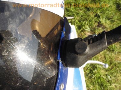 Suzuki_GSX-R_750_GR7AB_Modell_M_blau-weiss_BSM_Future_Sport-Auspuff_Sozius-Sitz-Abdeckung_-_Ersatzteile_wie_GSXR_1100_85.jpg