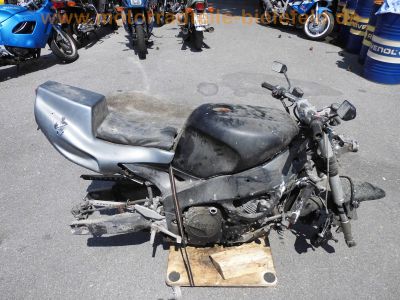 Yamaha_FZR_1000_3LE_EXUP_Streetfighter-Wrack_USD-Gabel_Superbike-Lenker_-_wie_FZ_FZR_600_750_Genesis_39.jpg
