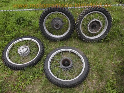 KTM_250_GS_-6_1978_Twinshock_Oldtimer-Enduro_mit_Brief_12kW_Geländesport_Moto-Cross_plus_Ersatzteile_-_wie_KTM_125_175_250_400_GS_MC_Veteranen-Cross_131.jpg