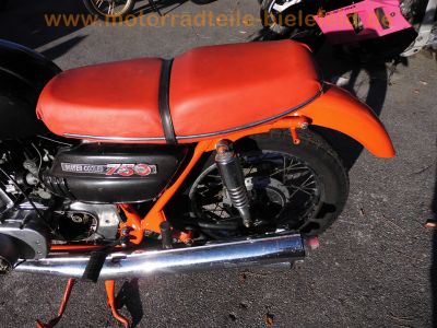 Suzuki_GT750_Wasserbueffel_3-Zylinder_2-Takt_Ur-Modell_aus_1972_-_wie_GT550_GT380_77.jpg