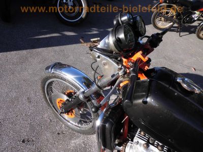 Suzuki_GT750_Wasserbueffel_3-Zylinder_2-Takt_Ur-Modell_aus_1972_-_wie_GT550_GT380_79.jpg