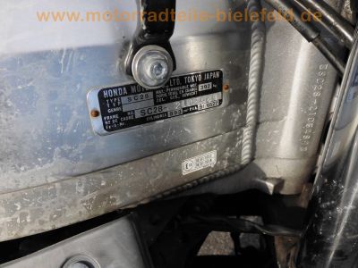 Honda_CBR900RR_SC28_Ur-Fireblade_CRASH_schwarz_-_Technik_wie_SC33_CBR600F2_PC25_PC31_48.jpg