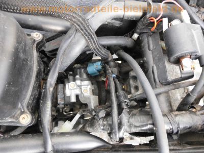 Yamaha_YZF-R_125_RE06_Crash_1a_Motor_Auspuff_mit_2x_Kat_offene_CDI_5D700_120_kmh_47.jpg