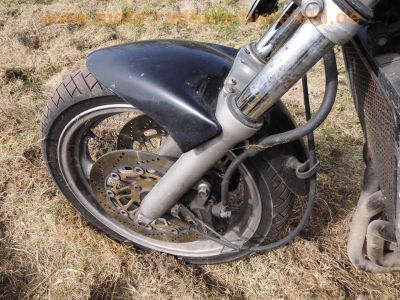 Suzuki_GSF400_BANDIT_GK75B_schwarz_Ochsenaugen_gedrosselt_25kW_34PS_-_wie_GSF600_Bandit_GN77B_54.jpg