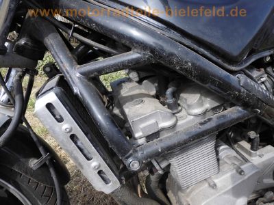 Suzuki_GSF400_BANDIT_GK75B_schwarz_Ochsenaugen_gedrosselt_25kW_34PS_-_wie_GSF600_Bandit_GN77B_60.jpg
