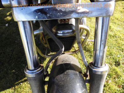 Suzuki_VS750_Intruder_VR51A_V2_Chopper_schwarz_original_Auspuff_SANKEI_2236_Sturzbuegel_Sissybar_43kW_58PS_-_wie_VS600_VS700_VS800_VS1400_28.jpg