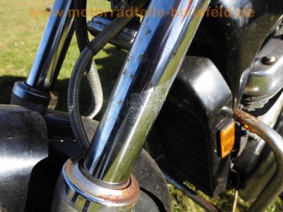 Suzuki_VS750_Intruder_VR51A_V2_Chopper_schwarz_original_Auspuff_SANKEI_2236_Sturzbuegel_Sissybar_43kW_58PS_-_wie_VS600_VS700_VS800_VS1400_29.jpg