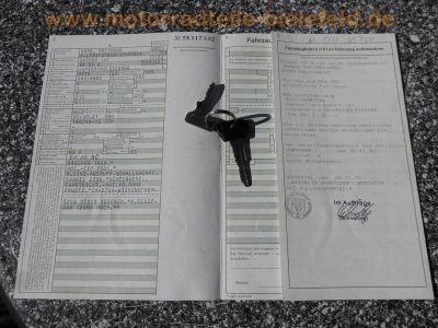 Suzuki_VS750_Intruder_VR51A_V2_Chopper_schwarz_original_Auspuff_SANKEI_2236_Sturzbuegel_Sissybar_43kW_58PS_-_wie_VS600_VS700_VS800_VS1400_75.jpg