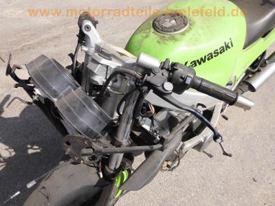 Kawasaki_ZZR600D_ZX600D_giftgruen_1992_98PS_Ersatzteile_spare-parts_original_Verkleidung_neue_LUCAS_Bremsscheiben_113.jpg