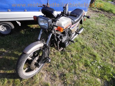 Kawasaki_GPz550UT_bronze_Typ_KZ550H_original_Auspuff_KHI_K053_LCD-Cockpit_-_wie_ZX550A_GPz_KZ_ZX_400_500_750_1100_E_UT_H_GT_41.jpg