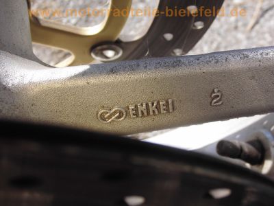 Suzuki_GSXR_750_K0_WVBD_1Hd_2x_Motor_2x_Renn-Verkeidung_2x_Radsatz_Tuning_SR-Racing_Titan-Auspuff_0083SR_Renn-Bereifung_Regen-Reifen_-_wie_GSX-R_GSXR_600_1000_K1_K2_K3_K4_K5_129.jpg