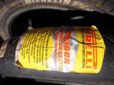 Suzuki_GSXR_750_K0_WVBD_1Hd_2x_Motor_2x_Renn-Verkeidung_2x_Radsatz_Tuning_SR-Racing_Titan-Auspuff_0083SR_Renn-Bereifung_Regen-Reifen_-_wie_GSX-R_GSXR_600_1000_K1_K2_K3_K4_K5_98.jpg