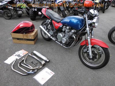 Kawasaki_ZR750_C_Zephyr_C4_Micron_e1_4-1_Sport-Auspuff_MFK39_original_Auspuff_KHI_K277_2x_Tank_-_wie_ZR_550_1100_Klassiker_Z650_Z900_Z1000_36.jpg