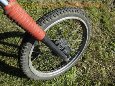 Yamaha_DT80MX_5J1_Enduro_Mokick_original_Auspuff_Motor_dreht_-_wie_DT_RD_50_80_M_MX-S_LC_5G1_1NN_13M_13N_2E0_2M4_37A_46.jpg