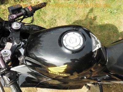 Honda_CBR600F_PC25_schwarz-gelb_Scott-Oiler_TRW-Lenker_-_wie_PC23_PC31_29.jpg