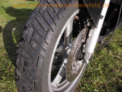 Suzuki_GSX_750_F_GR78A_schwarz_Tourenscheibe_-_Ersatzteile_wie_GSX_600F_GN72B_28.jpg