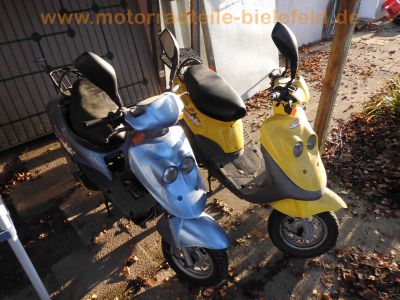 Adly_Her_Chee_CAT_125_gelb_Roller_Scooter_GY6_Ersatzteile_Teile_spares_spare-parts_Topcase_4.jpg