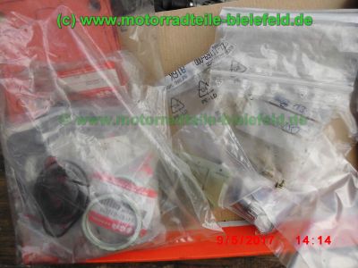 Suzuki_RGV250_GAMMA_VJ22B_Zweizylinder_Zweitakt_two-stroke_-_Teile_Ersatzteile_parts_spares_spare-parts_ricambi_repuestos_wie_VJ21_VJ23_Aprilia_RS250-92.jpg