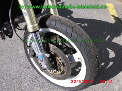 Suzuki_RGV250_GAMMA_VJ22B_Zweizylinder_Zweitakt_two-stroke_Supersportler_Tuning_an_Fahrwerk_Motor_-_no_VJ21_VJ23_Aprilia_RS250-60.jpg