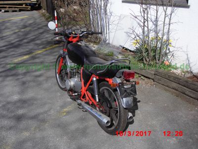 Yamaha_XS400_2A2_SOHC_schwarz_roter_Rahmen_Sito-Auspuff_–_wie_XS400SE_4G5_XS_250_360_1U4_1U5-44.jpg